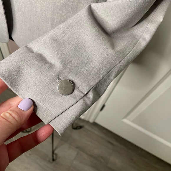 Office wear: Grey, slim fitting blazer, size 12 - Picture 2 of 5